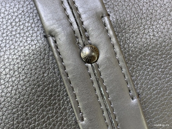 WIS VUITTON Aerogram LOUIS Tote  0306